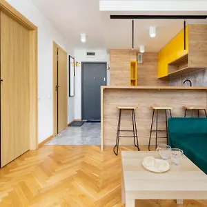 https://warsaw-central-apartments-by-renters.warsawhotelspoland.com